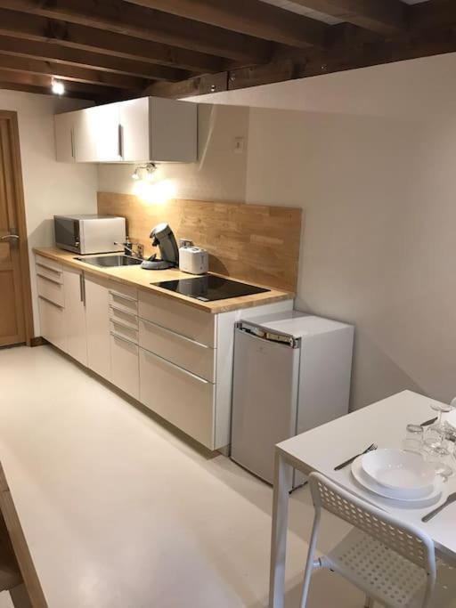 Studio 30M2 Centre De Cusset Exterior photo